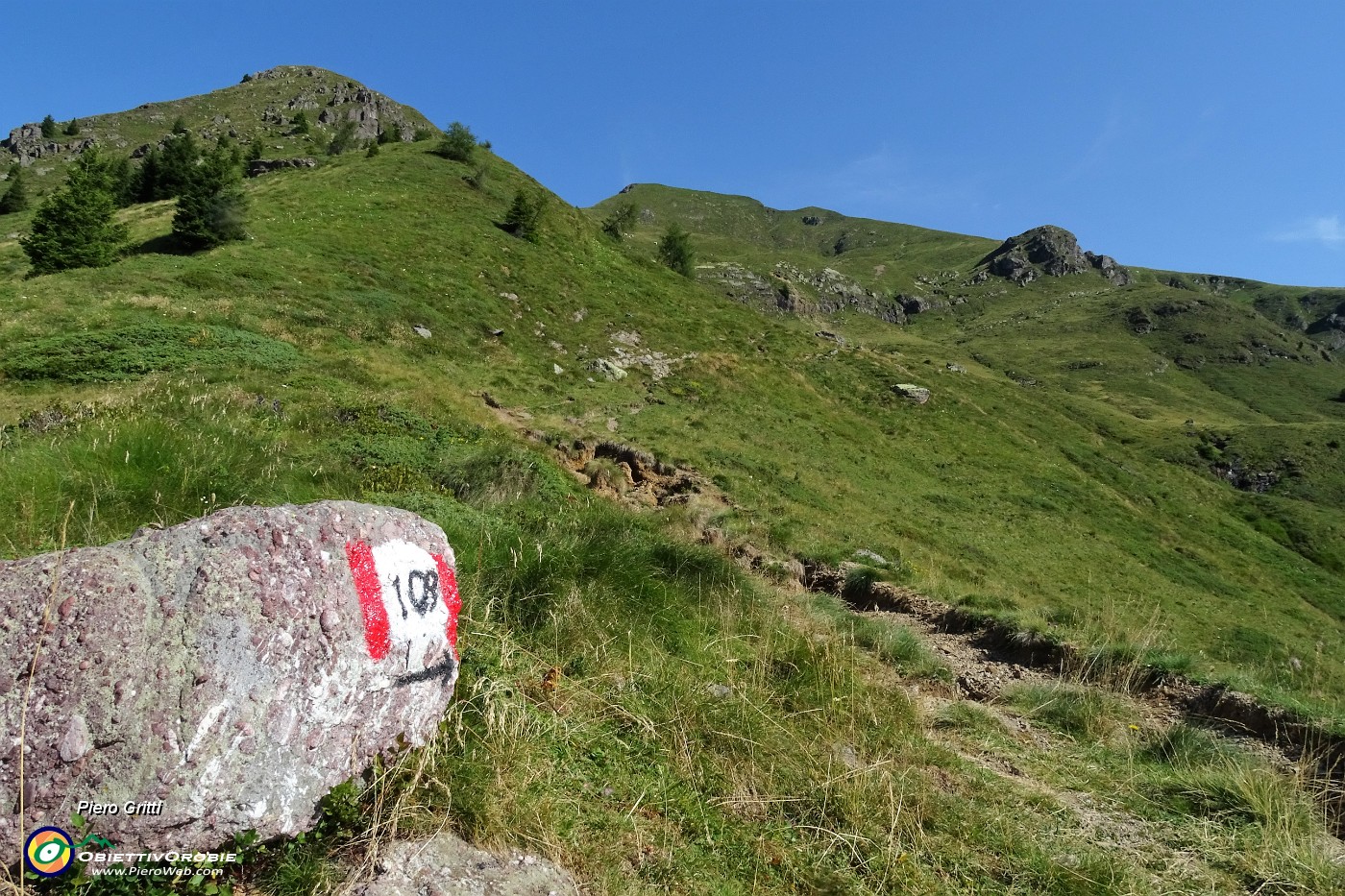 16 Proseguo sul 109 ora in decisa salita.JPG